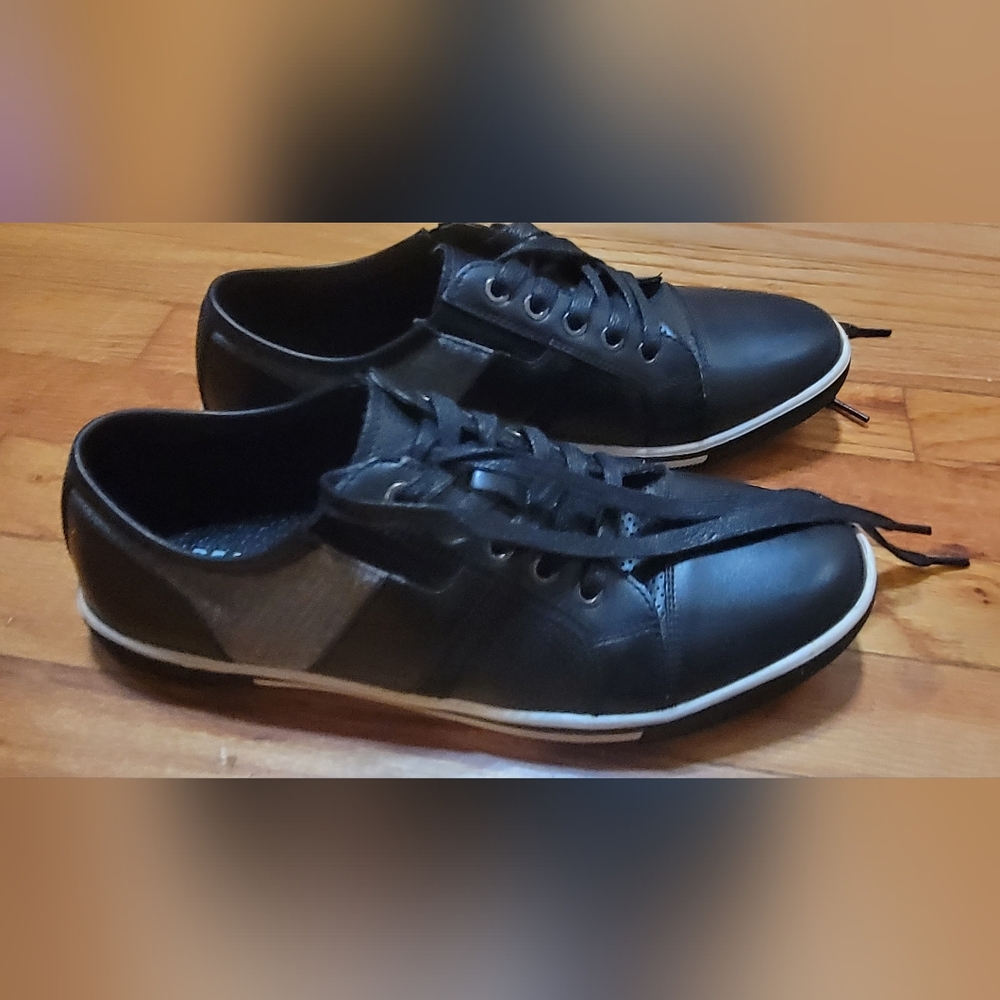 Kenneth Cole Reaction Unlisted Men’s Casual Sneakers — Size 7